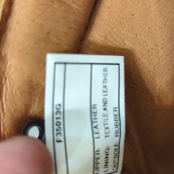 UGG Alin Leather Sneakers NWOT - Picture 9 of 10